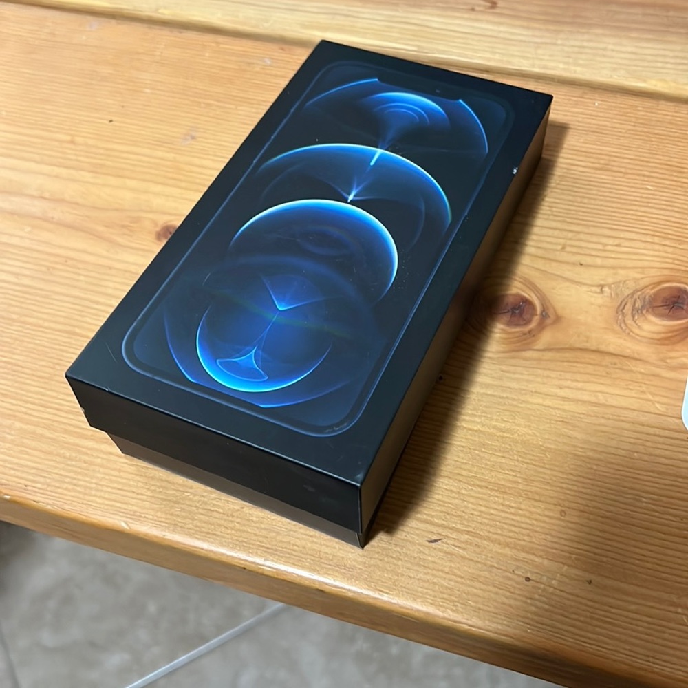 IPHONE 12 Pro Max Pacific Blue Box